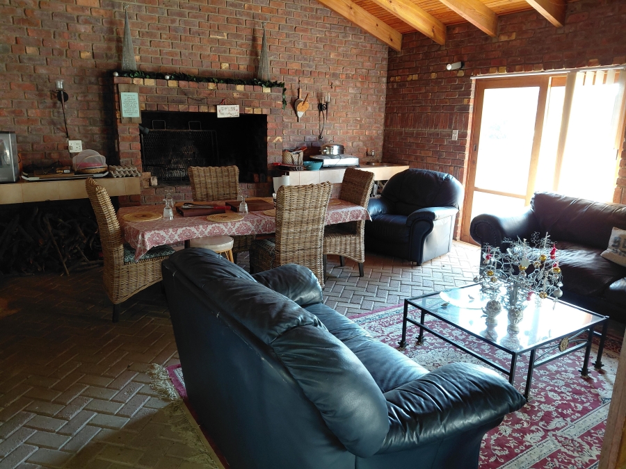 5 Bedroom Property for Sale in Heuwelkruin Eastern Cape